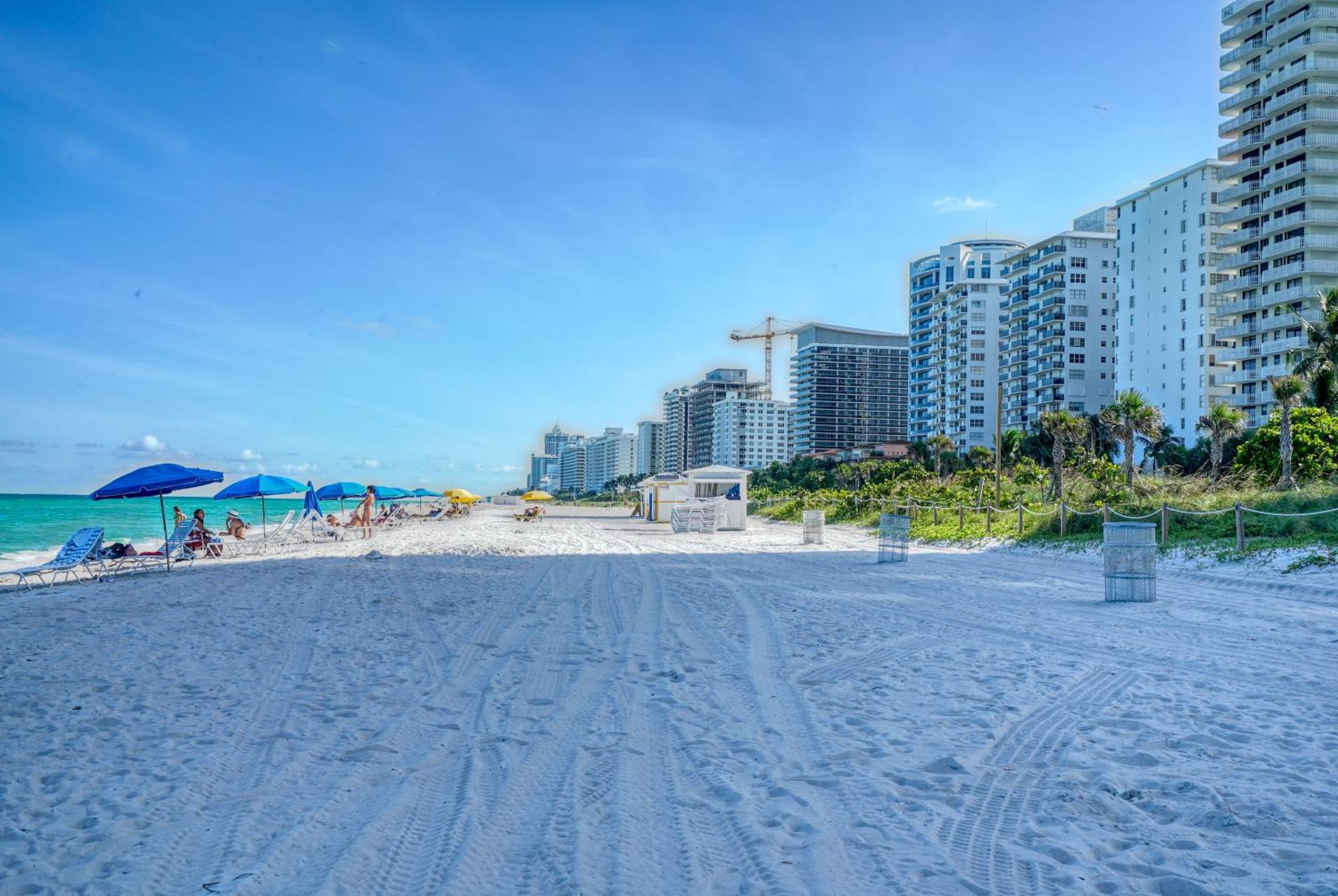 Deluxe Studios And Apartments At The Casablanca Miami Beach Exterior foto